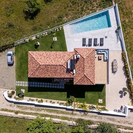 Villa Essence